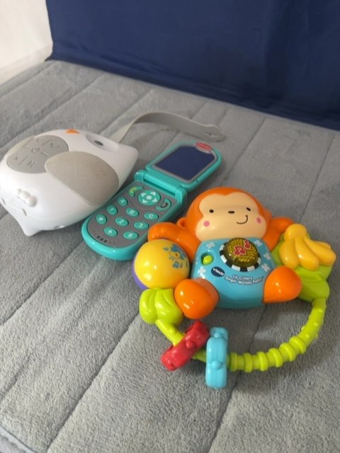 3 assorted baby toys. Electronic toys.